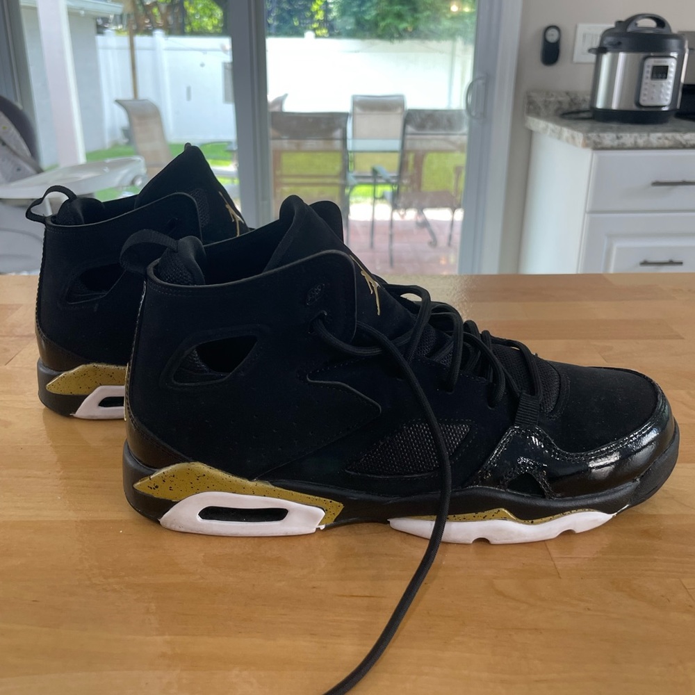 Jordan Boys Flight Club '91 SIZE 7Y